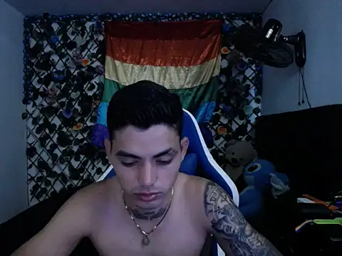 Snapshot of Dantethomsonn chatting on May 2026 06:24:02 PM Dantethomsonn online show from May 2026 06:24:02 PM