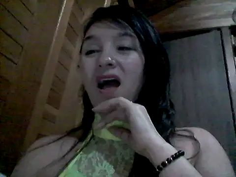 Snapshot of Anlly_garcia002 chatting on June 2026 05:12:01 AM Anlly garcia002 online show from June 2026 05:12:01 AM