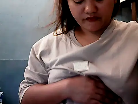 Irisshinn online show from July 2026 07:27:02 PM
