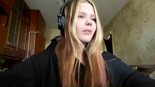 SusanaLeichty online show from May 2026 08:41:01 AM