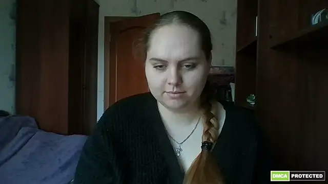 Snapshot of SoftHypnose chatting on May 2026 09:05:01 AM SoftHypnose online show from May 2026 09:05:01 AM