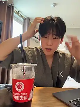 Snapshot of k-kinky chatting on June 2026 08:09:02 AM k-kinky online show from June 2026 08:09:02 AM