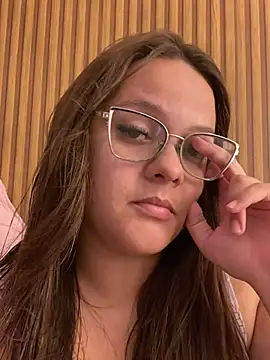 Laryssinha 69 online show from July 2026 11:40:01 PM