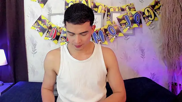 Snapshot of willy_diamond chatting on July 2026 07:18:02 PM willy diamond online show from July 2026 07:18:02 PM