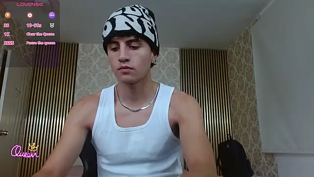 Snapshot of Kyler_tay chatting on June 2026 11:37:02 AM Kyler tay online show from June 2026 11:37:02 AM