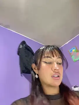 Snapshot of Leyla_collinss_ chatting on July 2026 01:08:01 AM Leyla collinss online show from July 2026 01:08:01 AM
