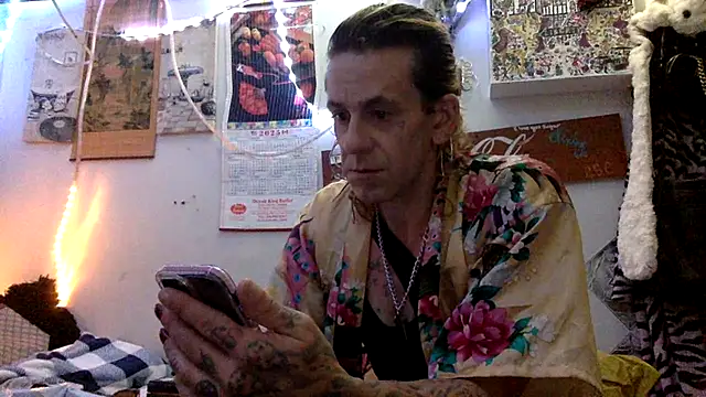 VanillaSnowcones online show from June 2026 01:28:02 AM