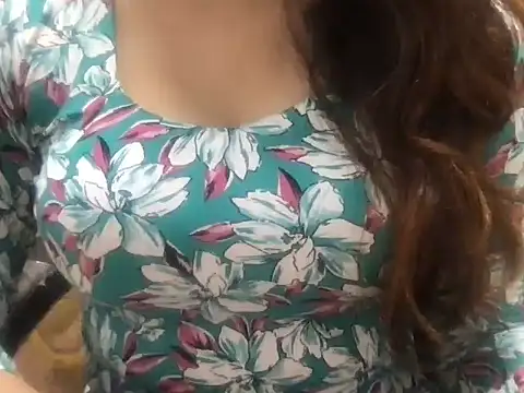 Snapshot of Avneet_ chatting on June 2026 05:53:02 AM Avneet online show from June 2026 05:53:02 AM