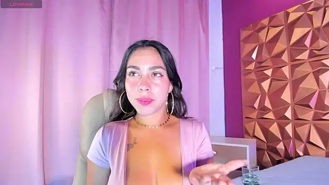 Mailynbusty online show from July 2026 01:07:01 PM