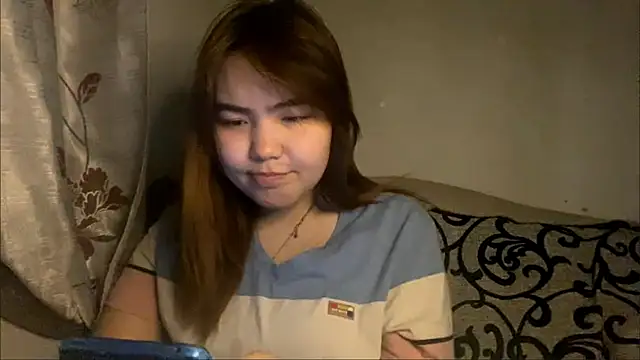 Molly Teddy online show from June 2026 02:23:01 PM