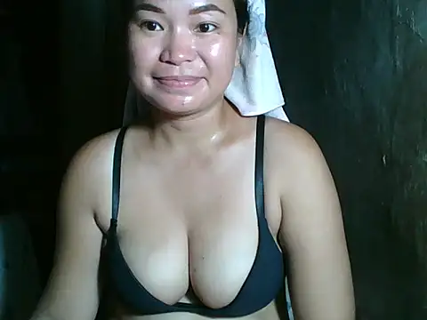 Snapshot of xxslutasian69xx chatting on June 2026 10:52:01 PM xxslutasian69xx online show from June 2026 10:52:01 PM