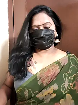 Snapshot of Meera_mia chatting on July 2026 06:35:01 PM Meera mia online show from July 2026 06:35:01 PM