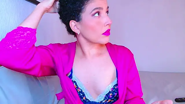 luasecret21 online show from July 2026 01:04:02 PM