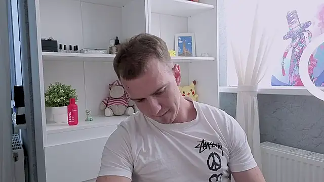 Max Kunn online show from June 2026 04:57:01 AM