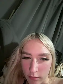 lisacryss3 online show from May 2026 02:57:02 PM