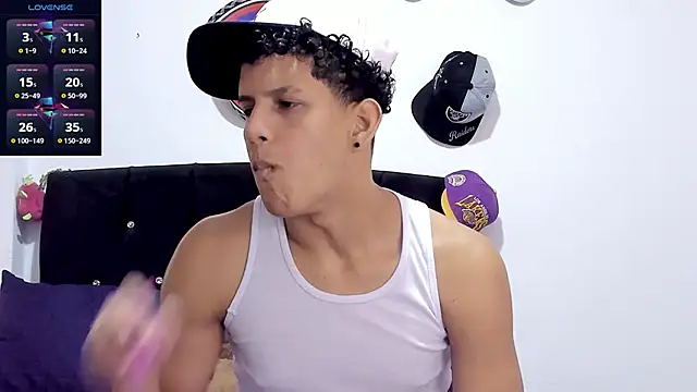 theo bigcock  online show from June 2026 09:04:01 PM