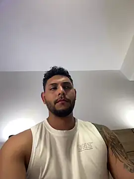 Snapshot of aron_taylor29 chatting on May 2026 12:28:02 AM aron taylor29 online show from May 2026 12:28:02 AM