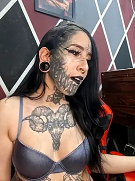 Snapshot of Venom-Luna chatting on June 2026 05:19:01 PM Venom-Luna online show from June 2026 05:19:01 PM