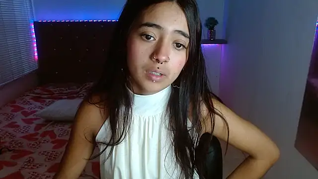 sofiacumgil online show from July 2026 02:56:02 PM