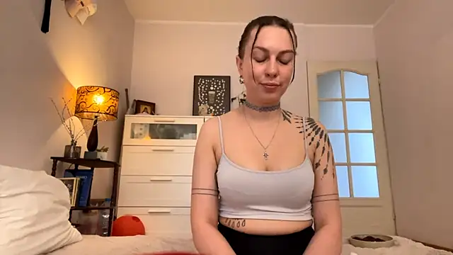 EvelynCharm  online show from May 2026 02:24:02 PM