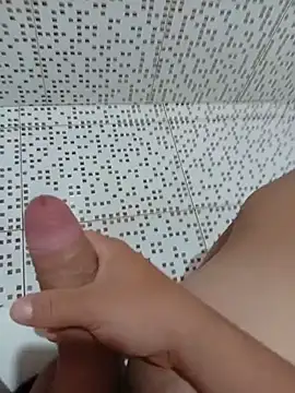 Gustavooo2020 online show from August 2026 02:31:01 PM
