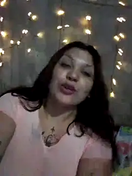 juliial online show from May 2026 08:28:01 PM