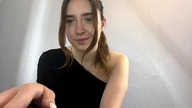 MaisonVirele online show from May 2026 12:13:02 PM