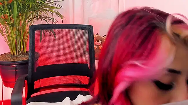 SarahRouge online show from July 2026 12:35:02 AM