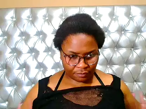 loveniax online show from July 2026 11:01:02 AM