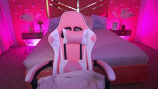LilitMurrr online show from June 2026 01:12:02 PM