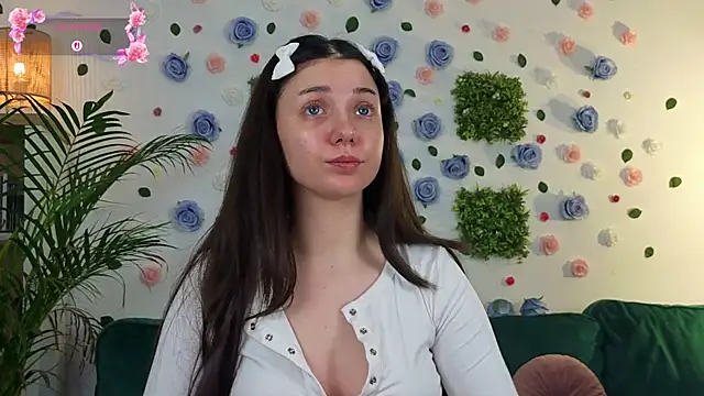 justmeavery online show from June 2026 01:41:01 AM