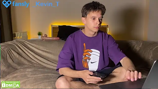 Kevin do0 online show from May 2026 07:44:02 PM