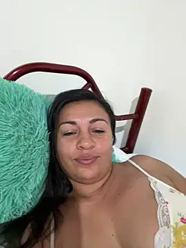 Snapshot of kloee_kann chatting on June 2026 01:57:01 PM kloee kann online show from June 2026 01:57:01 PM