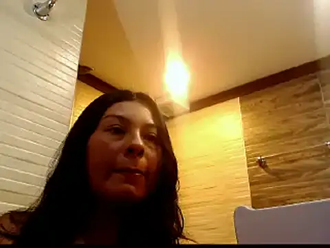 Snapshot of Emily_Manzzur chatting on May 2026 05:43:01 PM Emily Manzzur online show from May 2026 05:43:01 PM