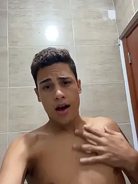 Luxury Guy online show from May 2026 02:20:02 AM