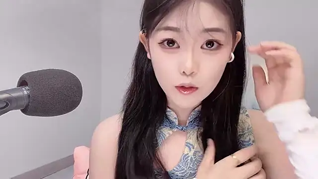 Snapshot of smalldaiwang chatting on June 2026 02:47:01 AM smalldaiwang online show from June 2026 02:47:01 AM