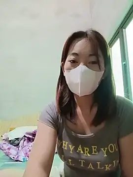 Snapshot of -Trinina- chatting on June 2026 03:50:02 AM -Trinina- online show from June 2026 03:50:02 AM