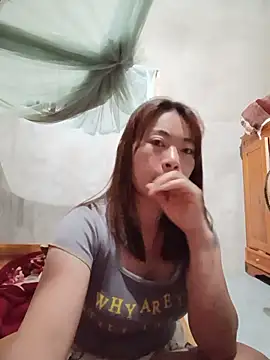 Snapshot of -Trinina- chatting on June 2026 03:55:01 PM -Trinina- online show from June 2026 03:55:01 PM