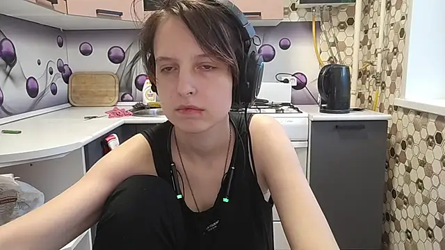 Snapshot of Saranade chatting on July 2026 05:05:01 PM Saranade online show from July 2026 05:05:01 PM