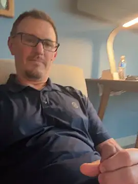 Hardpaul85 online show from June 2026 09:47:02 PM