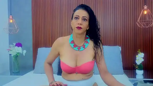 Snapshot of Velvet_Luxx chatting on July 2026 07:31:01 PM Velvet Luxx online show from July 2026 07:31:01 PM