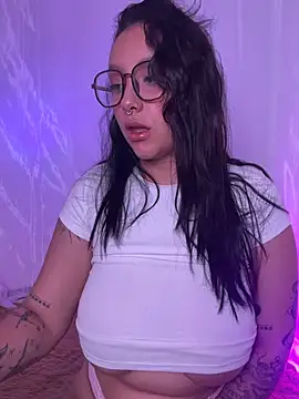 mari bloom online show from June 2026 09:29:01 PM