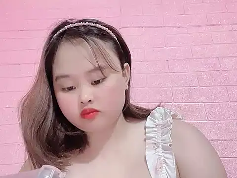 Nhungnhung679 online show from June 2026 03:55:01 PM