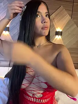 Snapshot of Lara_petit chatting on July 2026 10:12:01 PM Lara petit online show from July 2026 10:12:01 PM