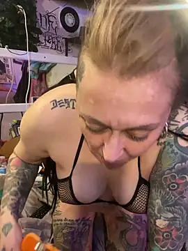 addiashtray online show from May 2026 04:59:01 PM