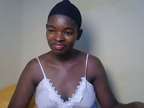 Snapshot of Emmerline_ chatting on June 2026 03:15:02 AM Emmerline online show from June 2026 03:15:02 AM