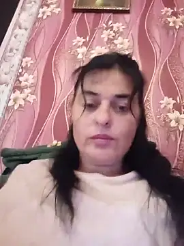 Snapshot of MilashkaXX chatting on May 2026 11:52:02 AM MilashkaXX online show from May 2026 11:52:02 AM