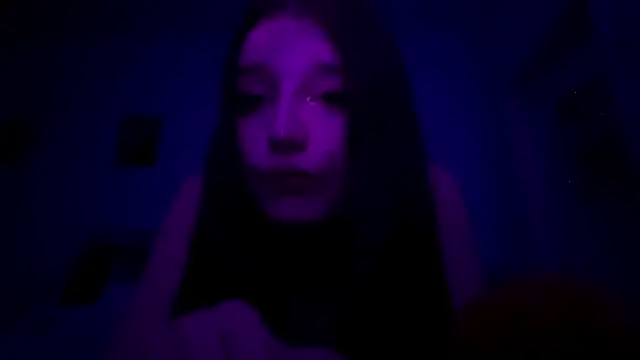 Snapshot of AlexaMax chatting on June 2026 05:40:02 PM AlexaMax online show from June 2026 05:40:02 PM