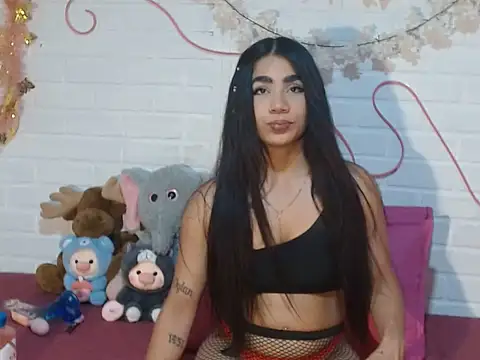 IreneSaez333 online show from June 2026 05:06:02 PM