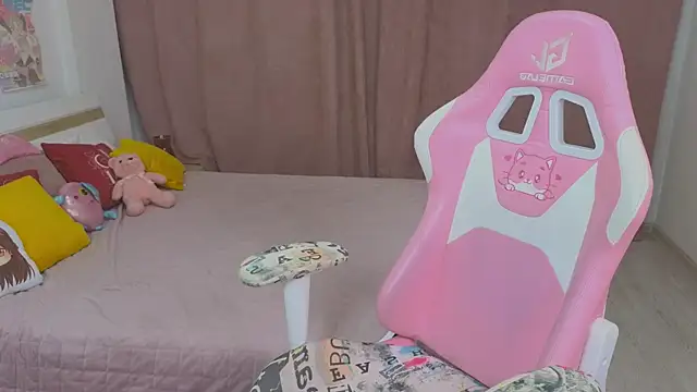 Snapshot of BeatriceLoven chatting on July 2026 07:21:01 AM BeatriceLoven online show from July 2026 07:21:01 AM